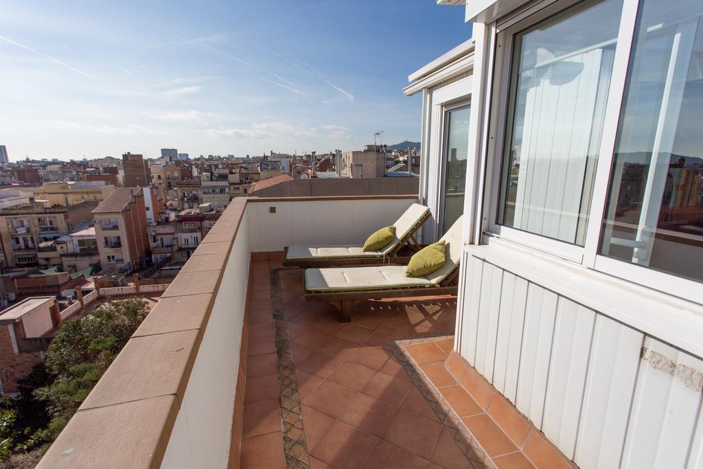 Gaudi Views Apartment Barcelona Ngoại thất bức ảnh