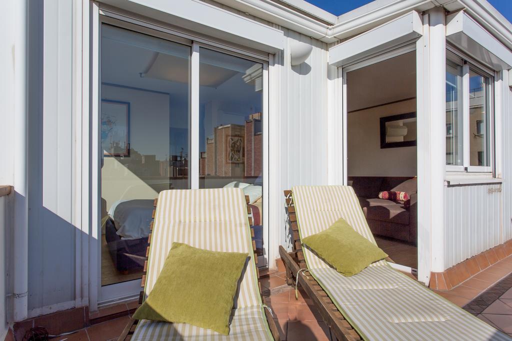 Gaudi Views Apartment Barcelona Ngoại thất bức ảnh