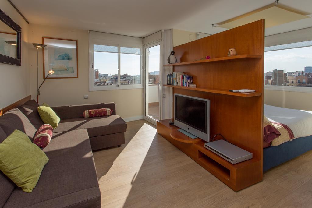Gaudi Views Apartment Barcelona Ngoại thất bức ảnh
