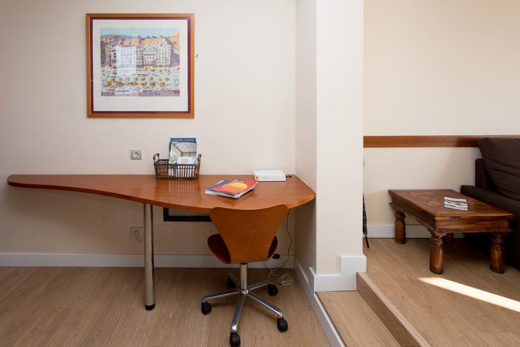 Gaudi Views Apartment Barcelona Ngoại thất bức ảnh